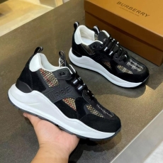 Burberry Low Shoes